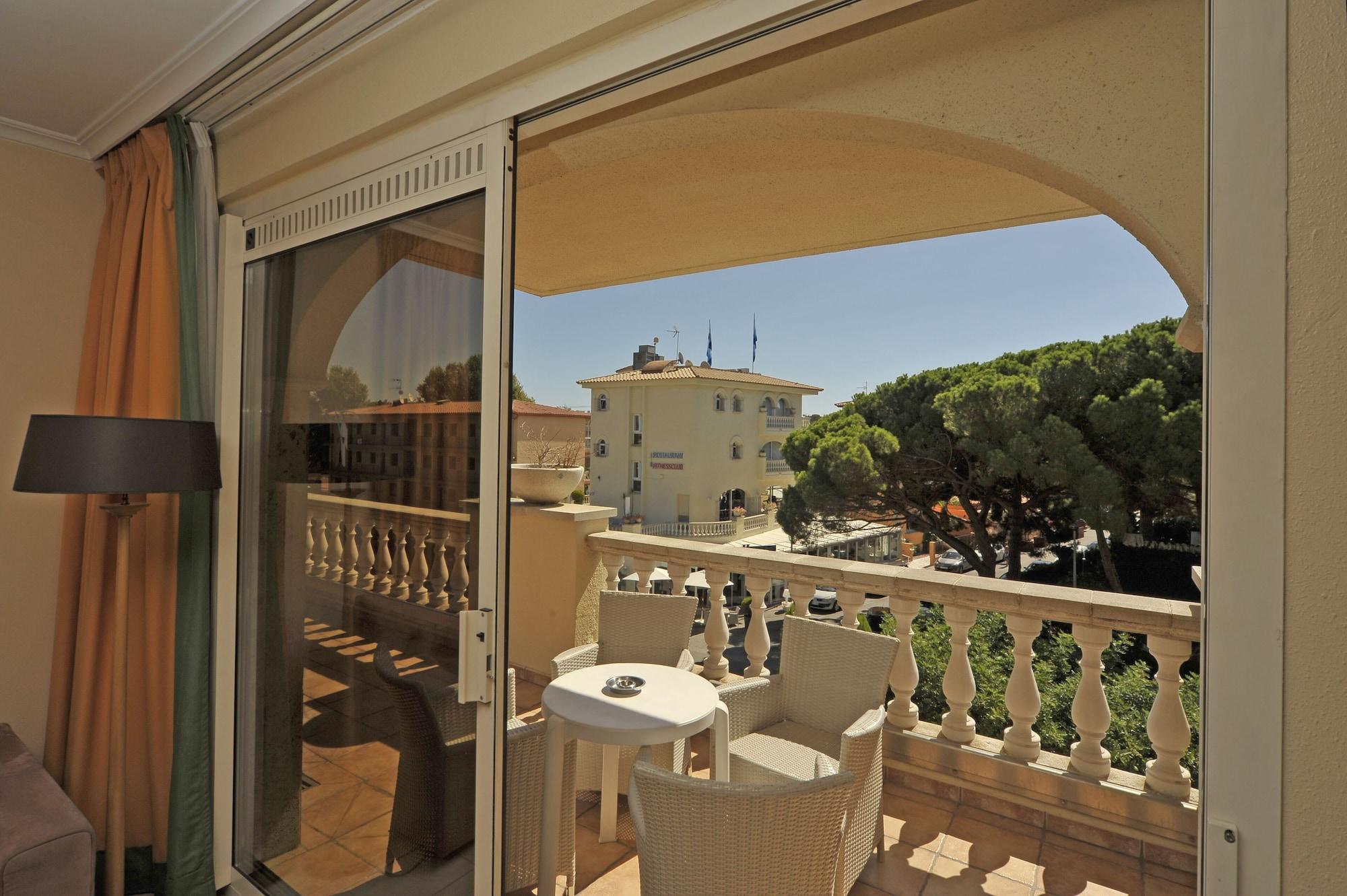 Van Der Valk Hotel Barcarola Sant Feliu de Guixols Exterior photo