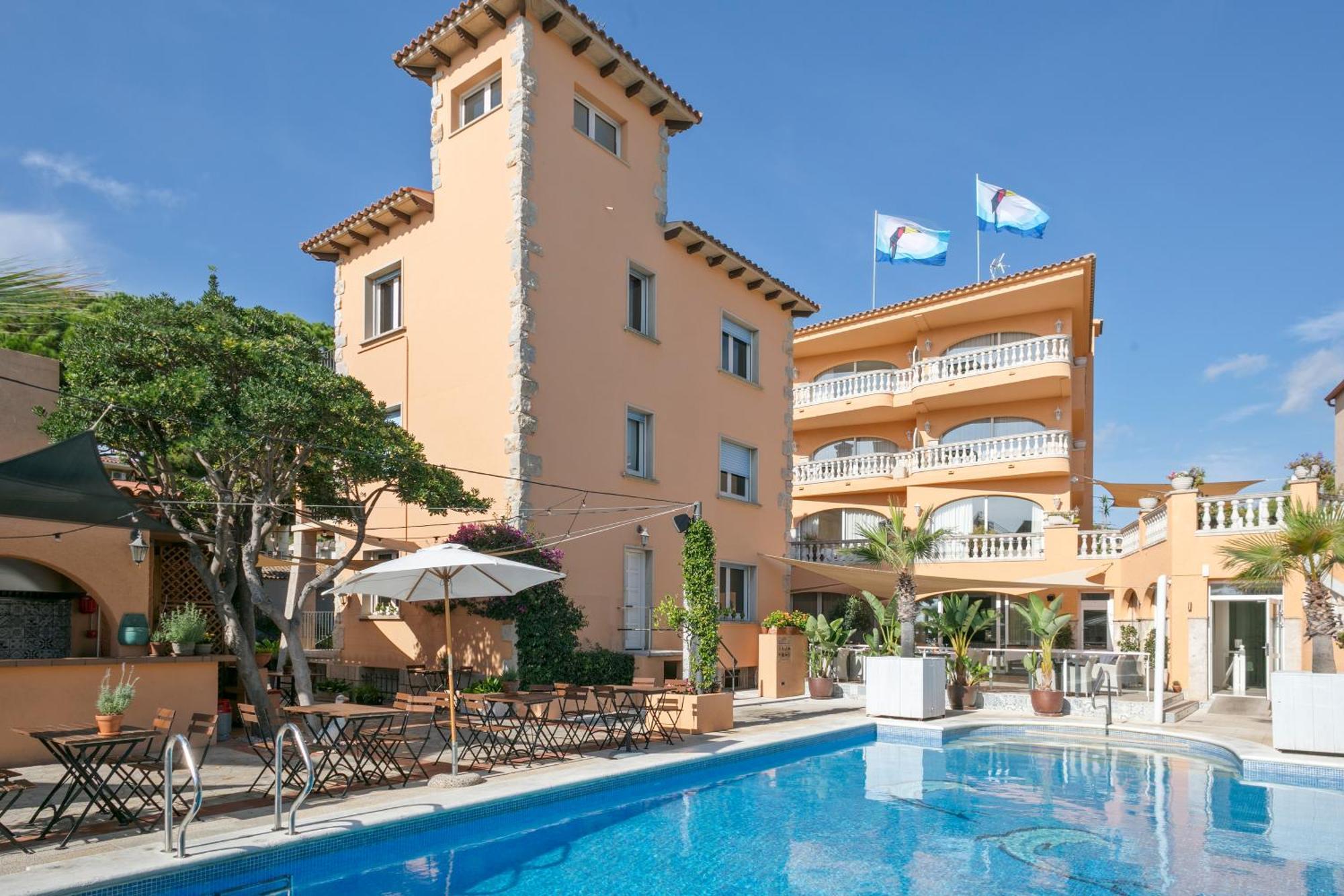 Van Der Valk Hotel Barcarola Sant Feliu de Guixols Exterior photo